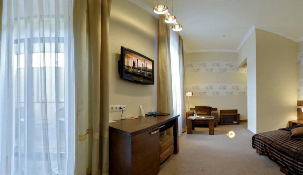 Four Rooms Mini-Hotel Kharkiv Room photo